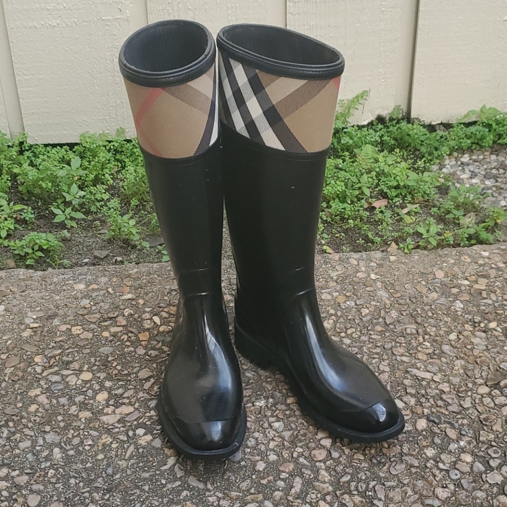 Burberry Cross Hill Rain Boots